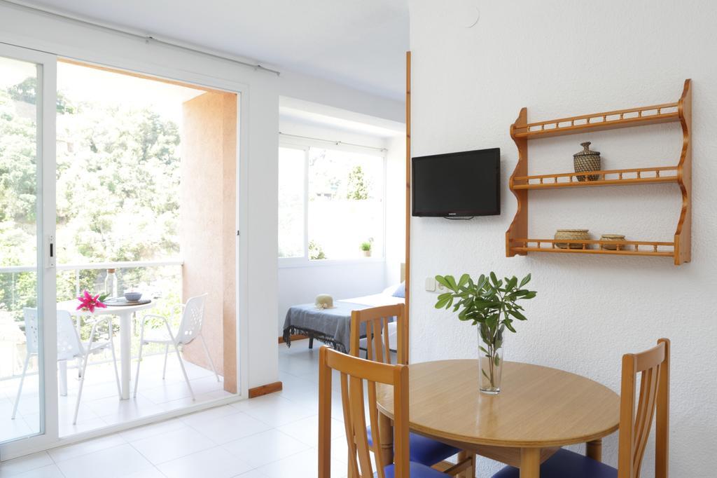 Camping Senia Cala Canyelles Hotell Lloret de Mar Exteriör bild